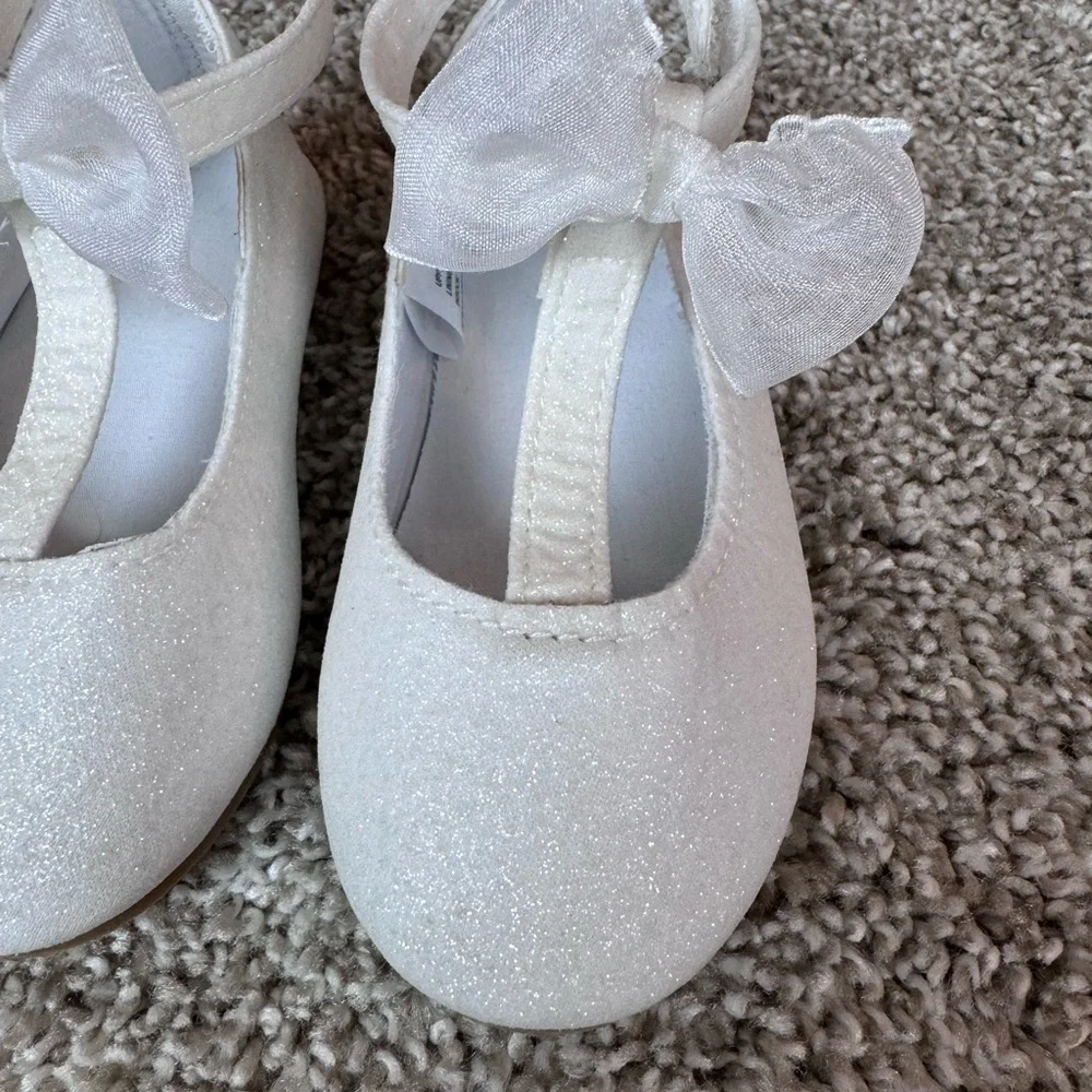 Girls Dress Shoes Bundle Black Mary Jane & White Bow Flats Size 5